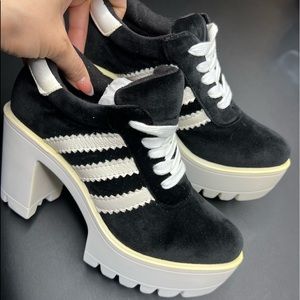 Platform sneakers